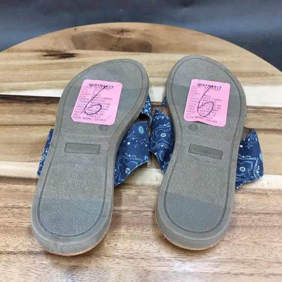 Maurices Blue Pattern Slides Slip On Flat Sandals Womens Size 6 - Picture 5 of 7
